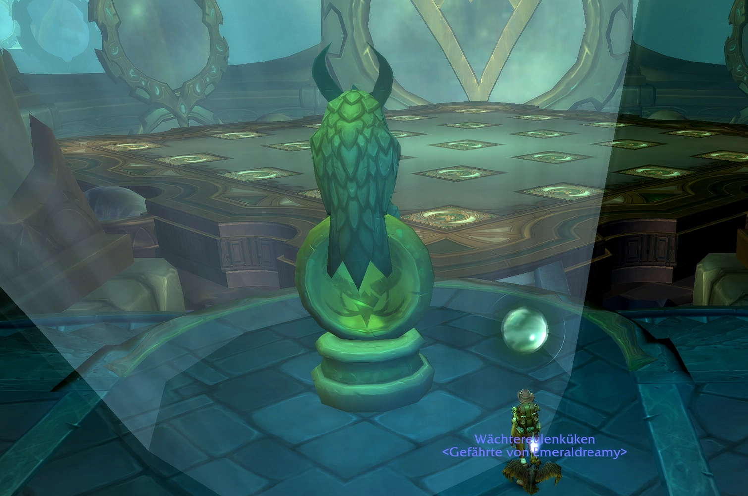 Saeule 7 Eulenstatue